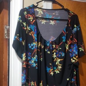 Super soft , beautiful ladies top